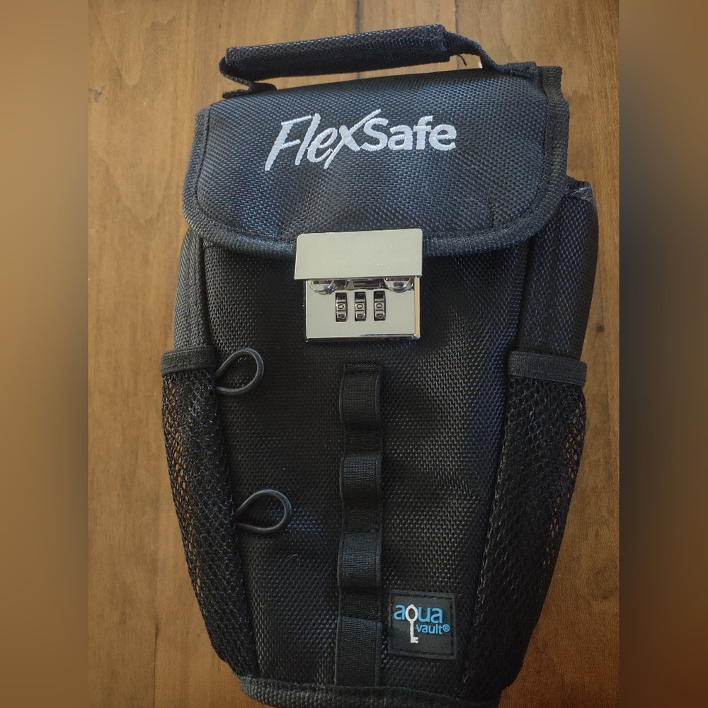 Aqua Vault Flex Safe